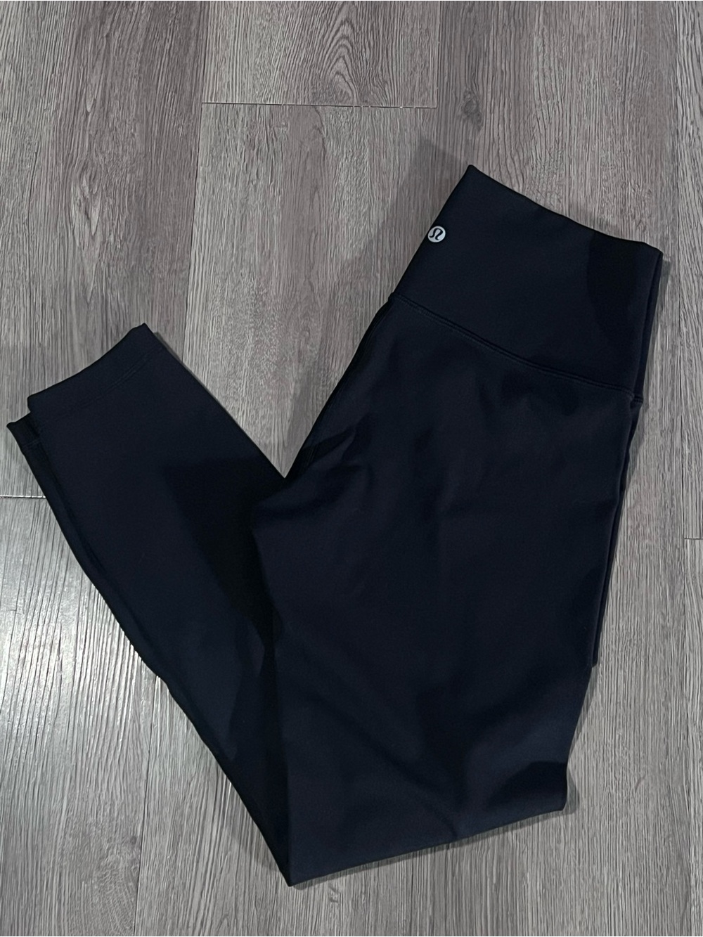Lululemon black stretch leggings size medium